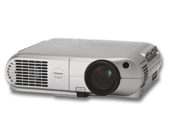 Projektor Toshiba TLP670E XGA 1024x768 1300 ANSI 400:1 1000H