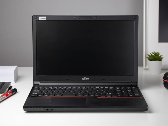Fujitsu LifeBook A574  Celeron 2950M 16GB 500GB HDD 1366x768 Klasa A- QWERTY PL