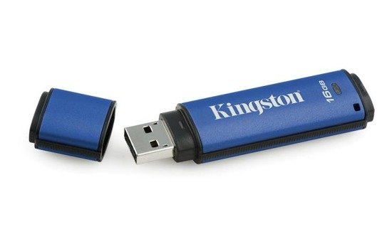 Pendrive Kingston DataTraveler Vault Privacy 3.0 16GB USB 3.0, AES 256-bit XTS, FIPS 197